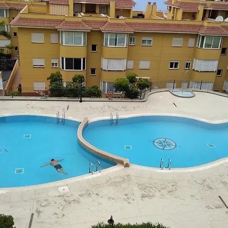 Puerto Santiago アパート *